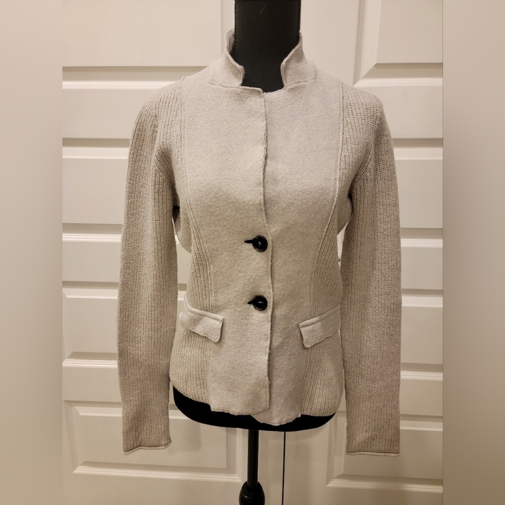 𝅺MARCCAIN Virgin wool knit jacket